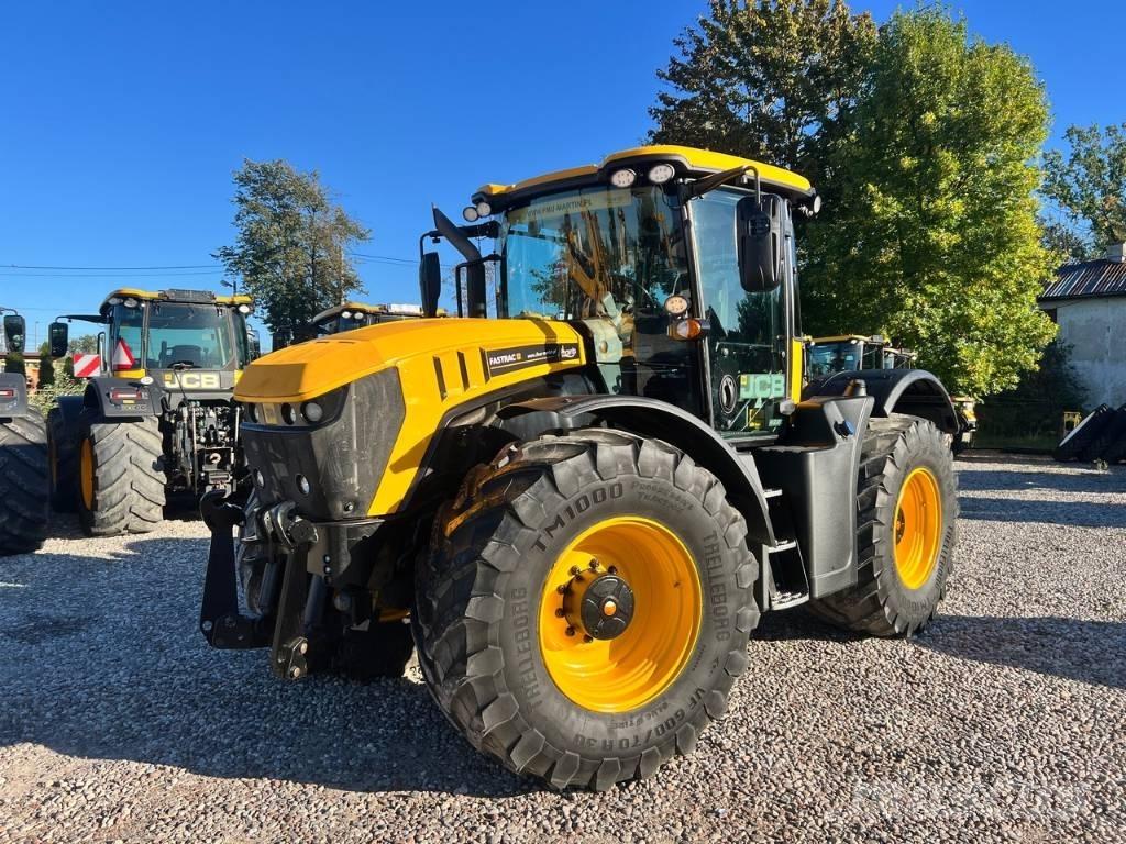 JCB Fastrac 4220 Трактори