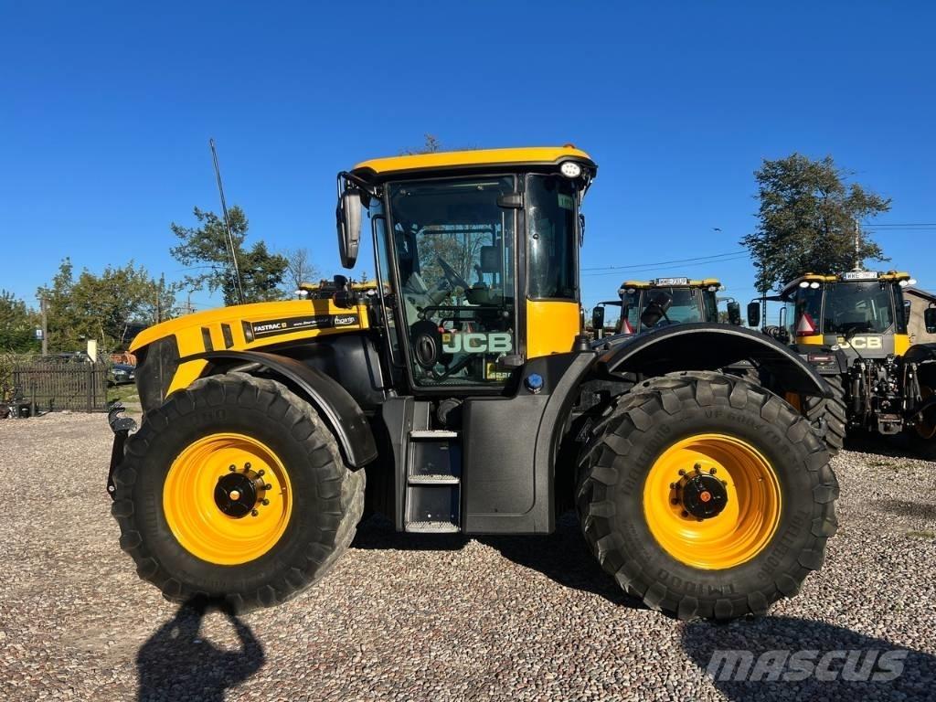 JCB Fastrac 4220 Трактори