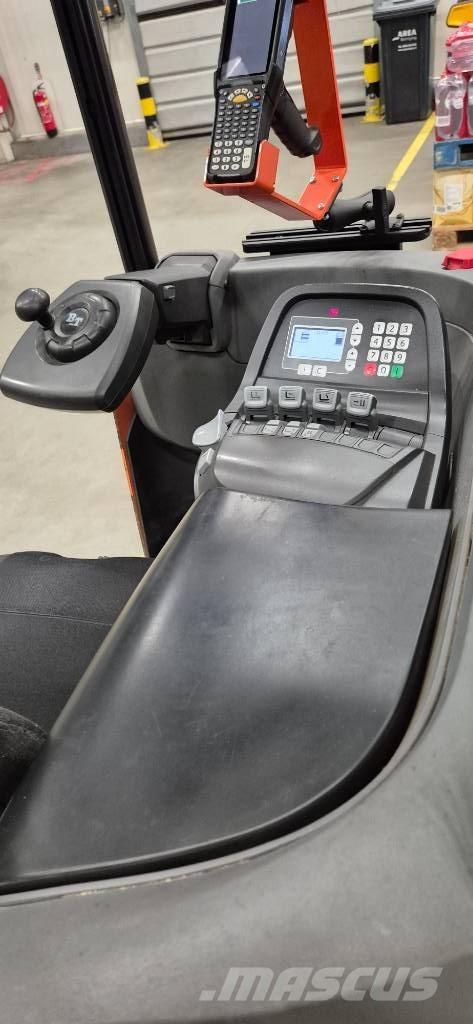 Toyota RRE140 Річ-трак із високим підйомом