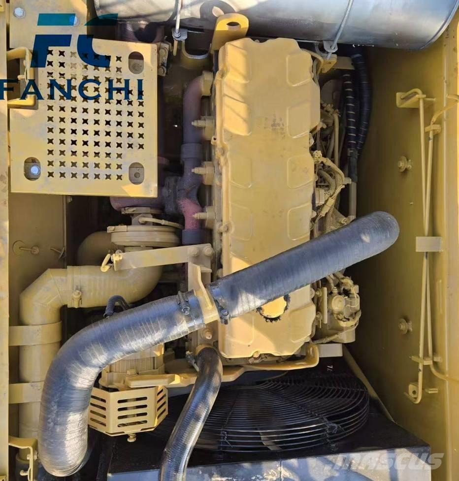 CAT 330 CL Гусеничні екскаватори