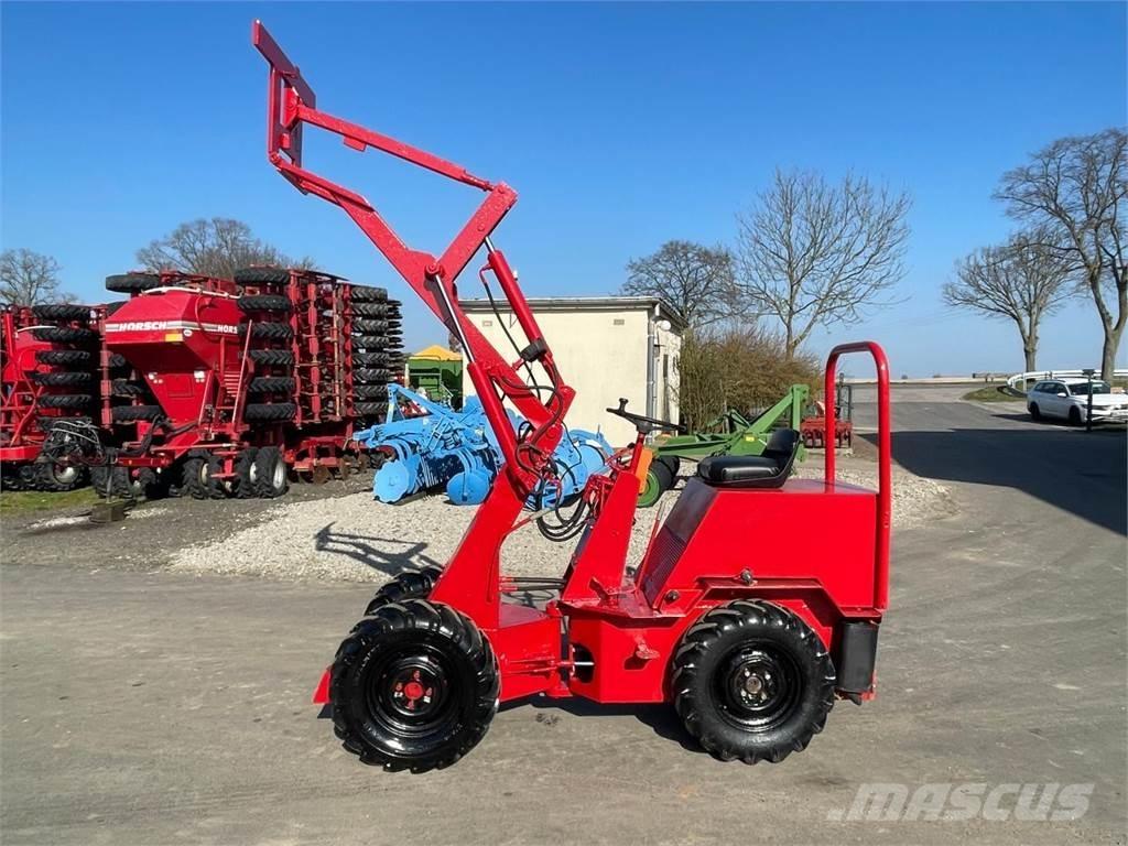 Weidemann 1302 Малі навантажувачі
