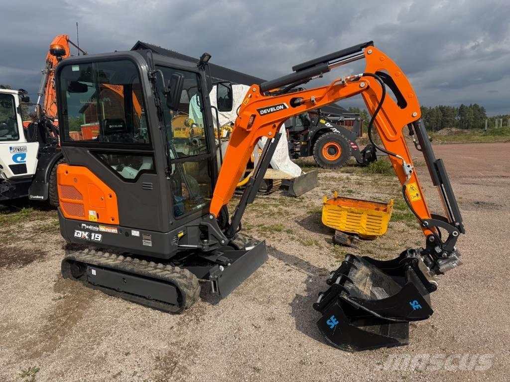 Develon DX 19-7 Міні-екскаватори < 7т