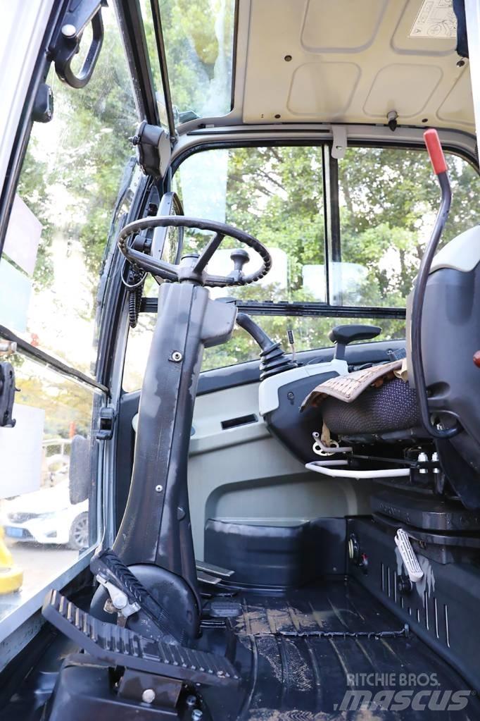 Wacker Neuson 6503 Колісні екскаватори
