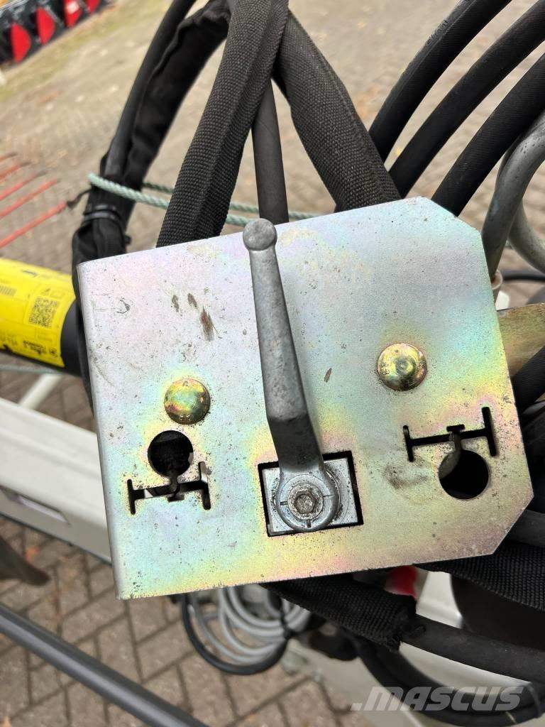 CLAAS Liner 2900 Рядкові жатки