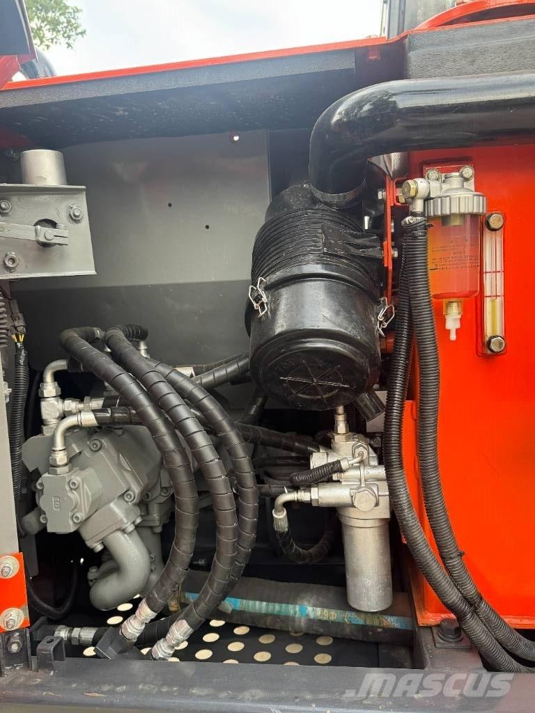 Hitachi ZX 70 Міні-екскаватори < 7т