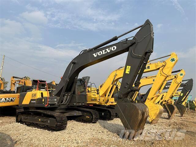 Volvo EC240 Гусеничні екскаватори