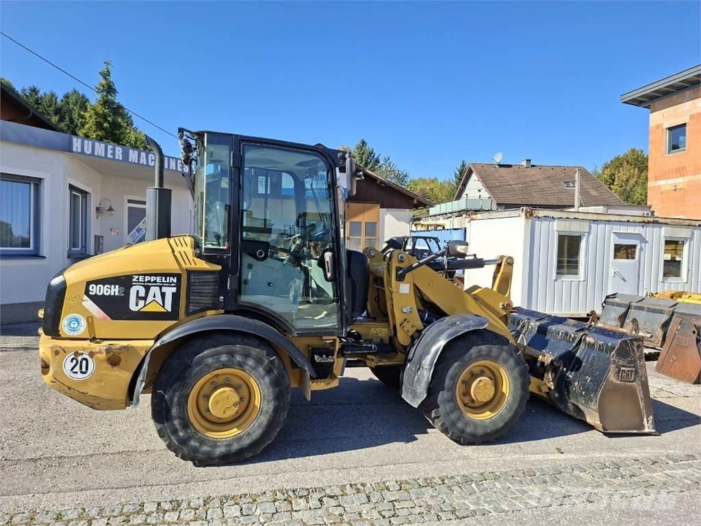 CAT 906H2 Фронтальні навантажувачі