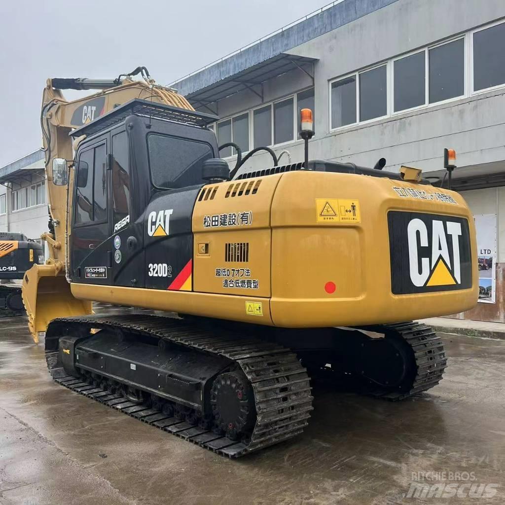 CAT 320D2 Середні екскаватори 7т. - 12т.