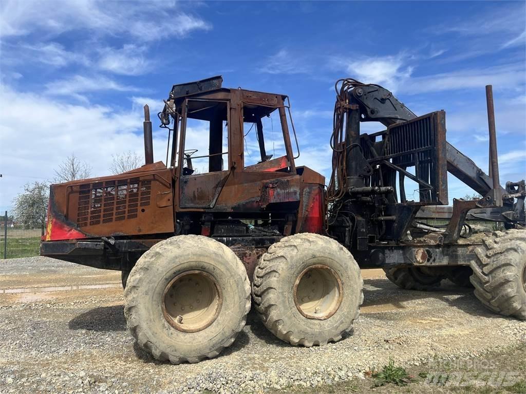 Komatsu 890.3 Харвестери