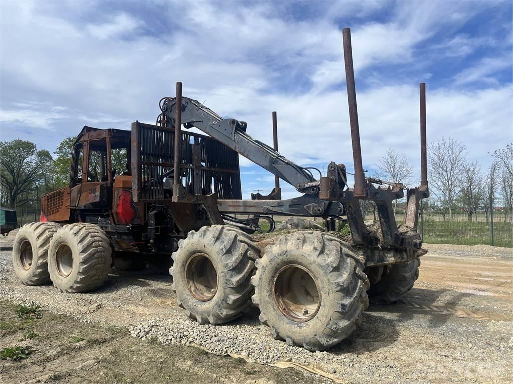 Komatsu 890.3 Харвестери