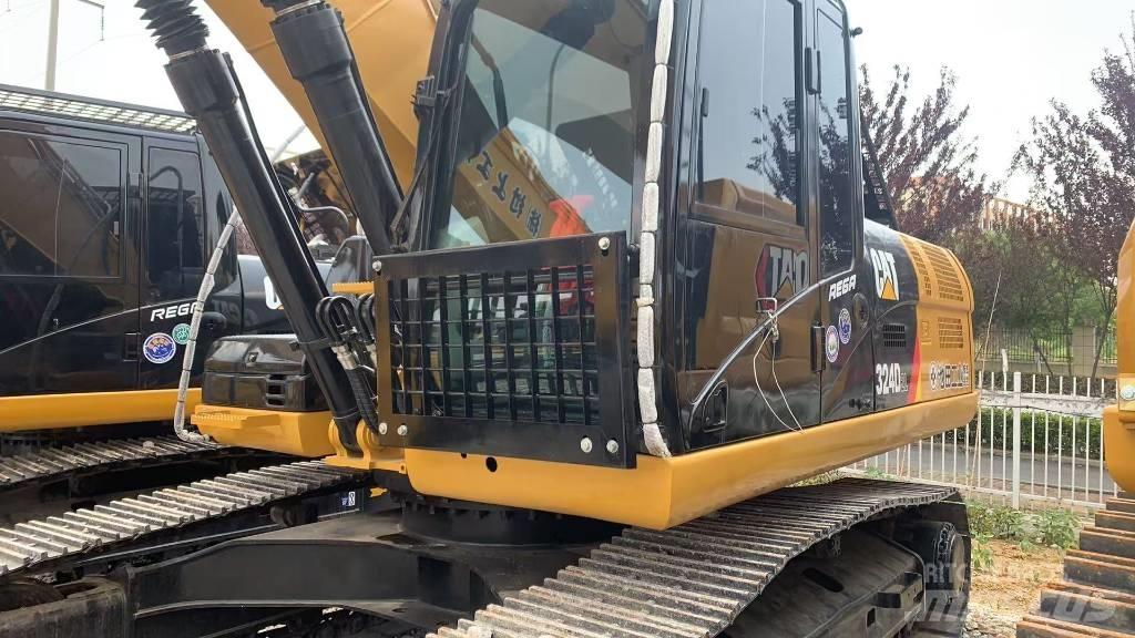 CAT 324 D Гусеничні екскаватори
