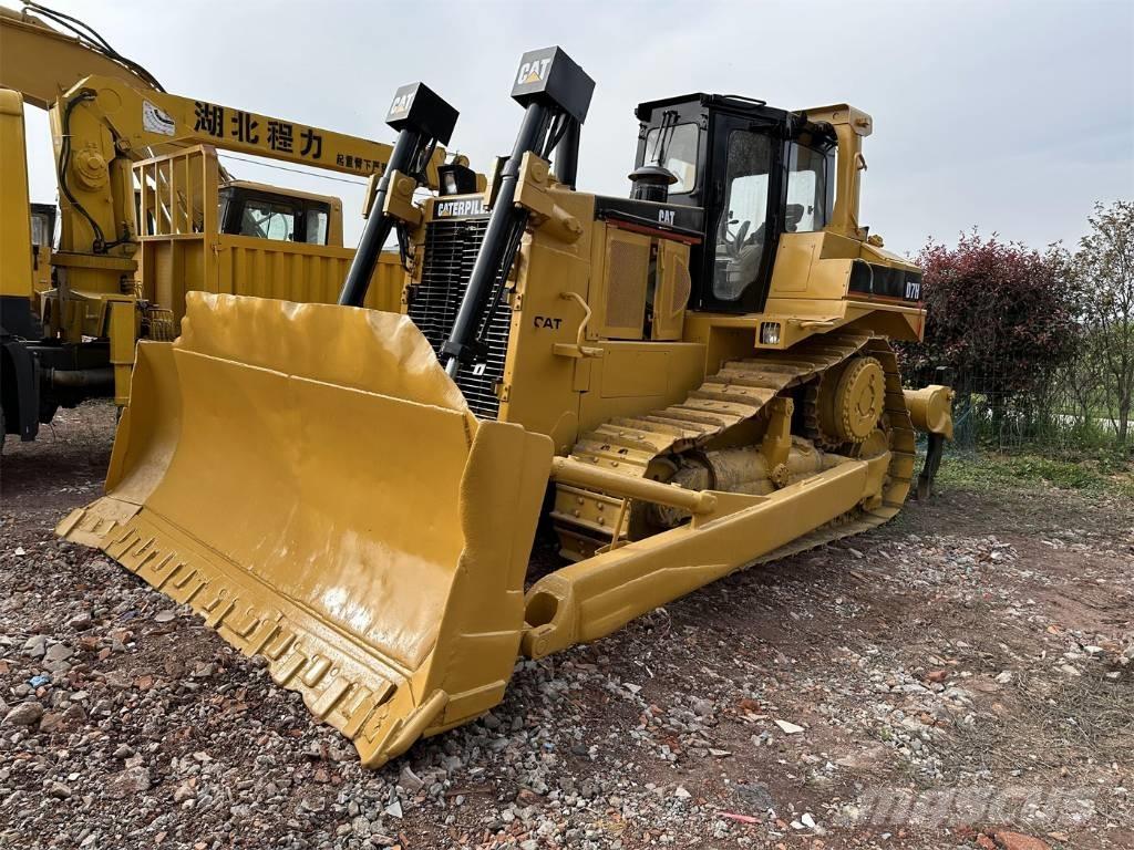 CAT D7H Гусеничні бульдозери