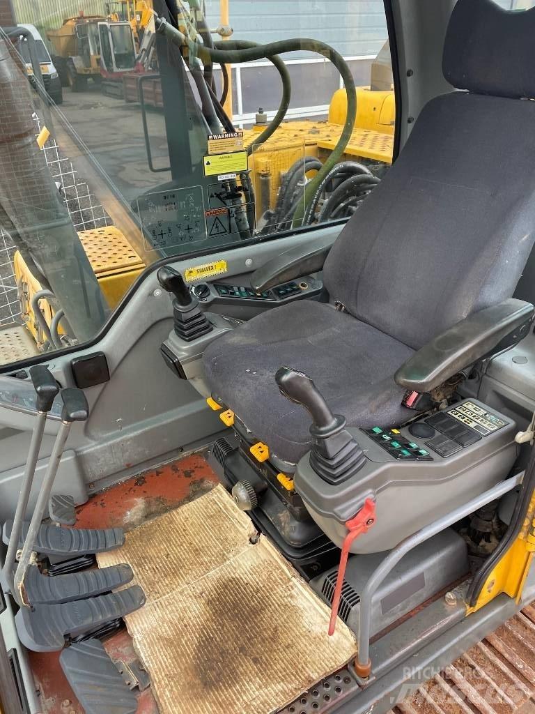 Volvo EC140B Гусеничні екскаватори