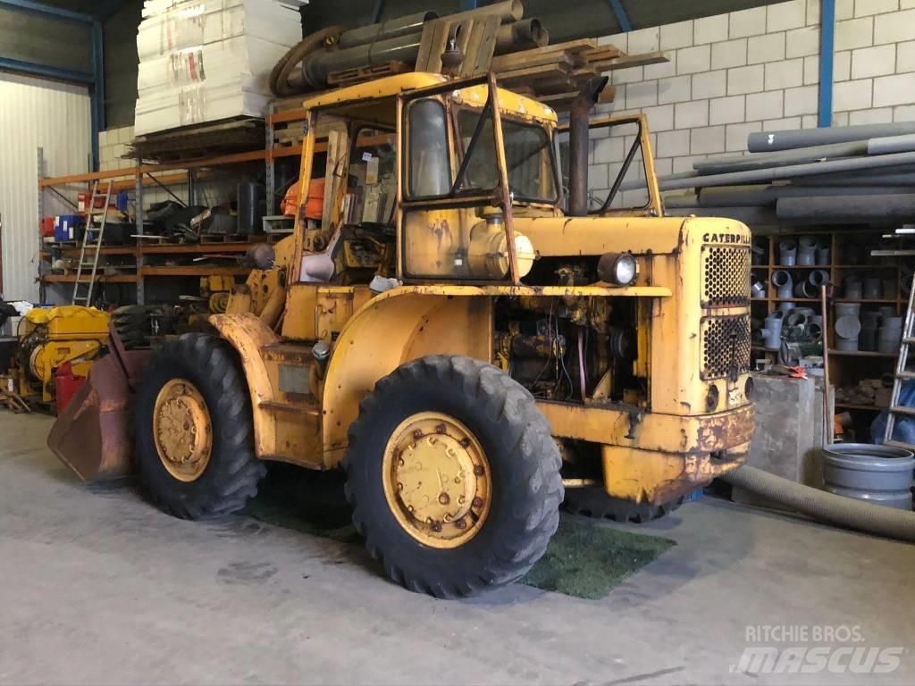 CAT 922 B Фронтальні навантажувачі
