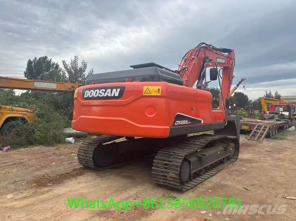 Doosan DX 225 Гусеничні екскаватори