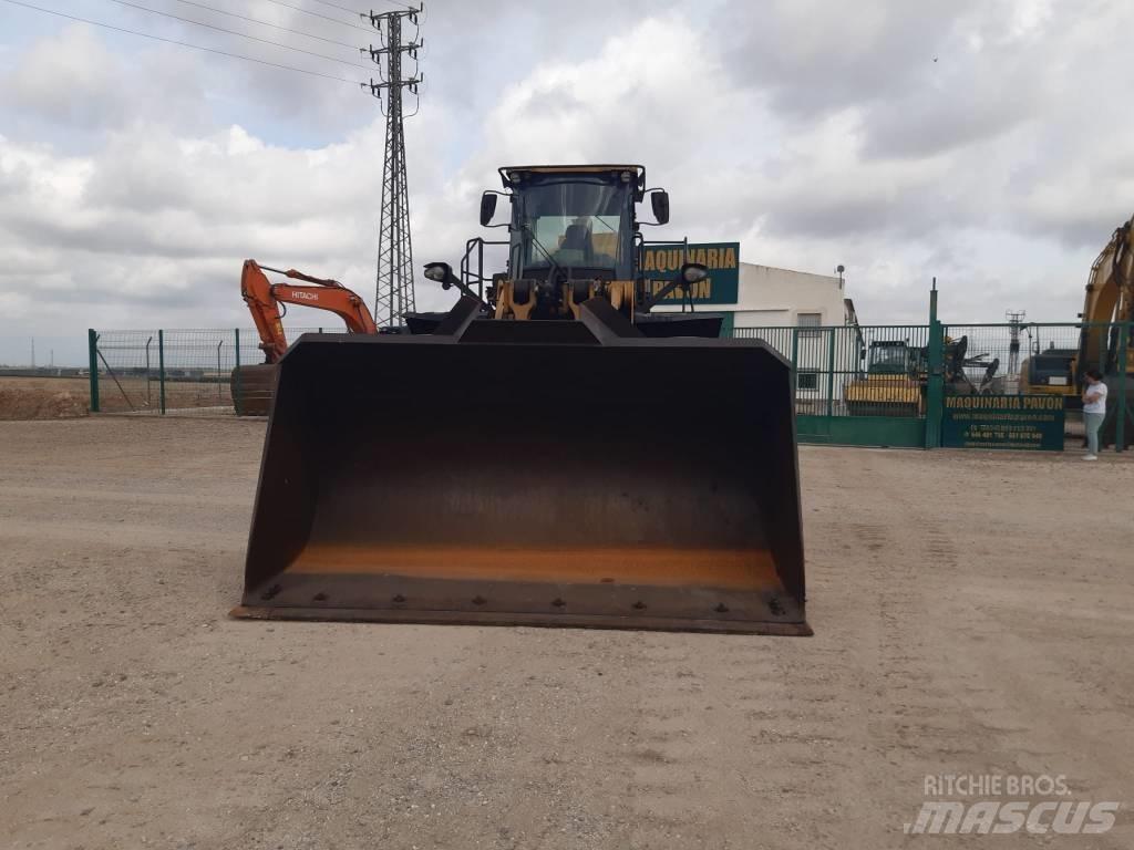 CAT 980 M Фронтальні навантажувачі