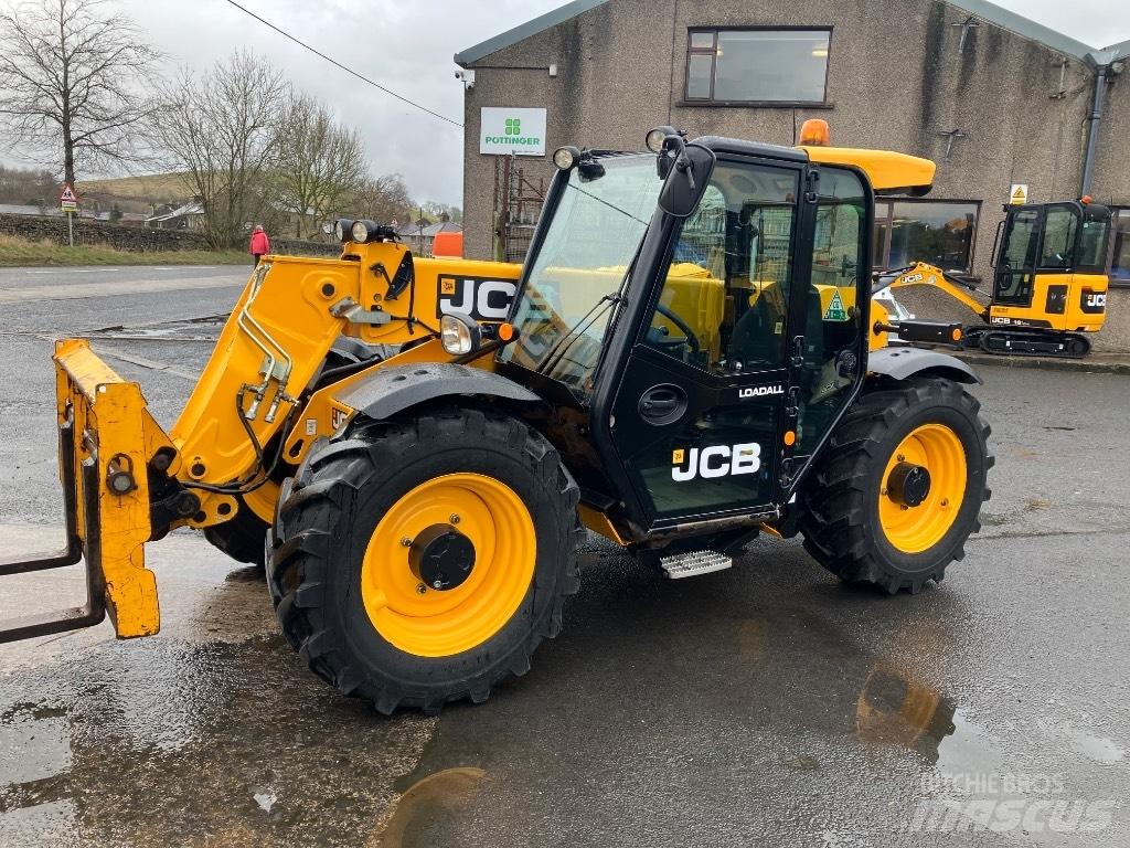 JCB 527-58 Agri Телескопічний навантажувач
