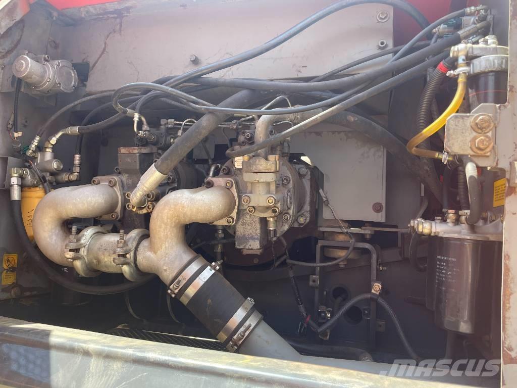 Hitachi ZX 350 Гусеничні екскаватори