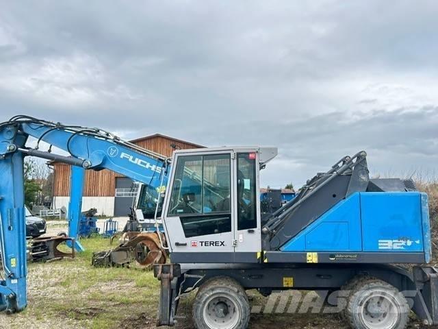 Fuchs MHL 320 Перевантажувачі металобрухту/промислові навантажувачі
