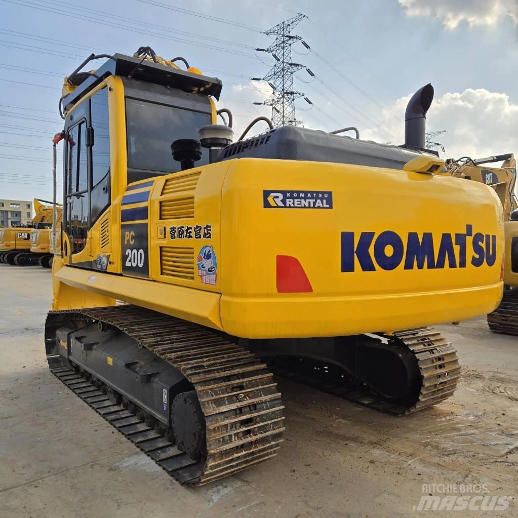 Komatsu PC 200-8 Гусеничні екскаватори