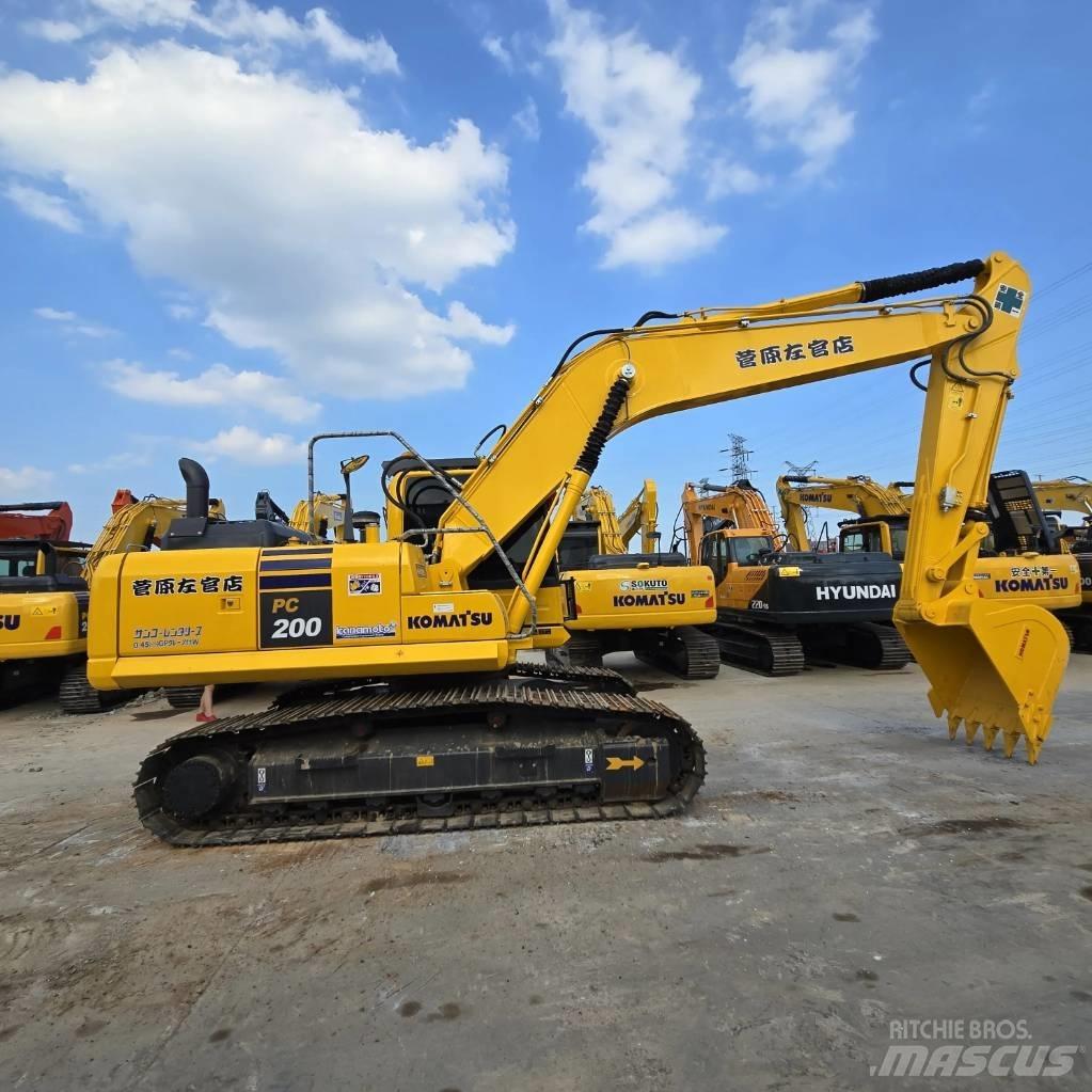 Komatsu PC 200-8 Гусеничні екскаватори