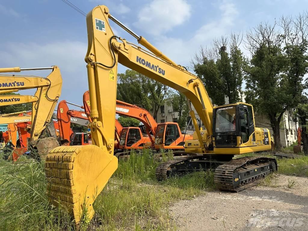 Komatsu PC240-8 Гусеничні екскаватори