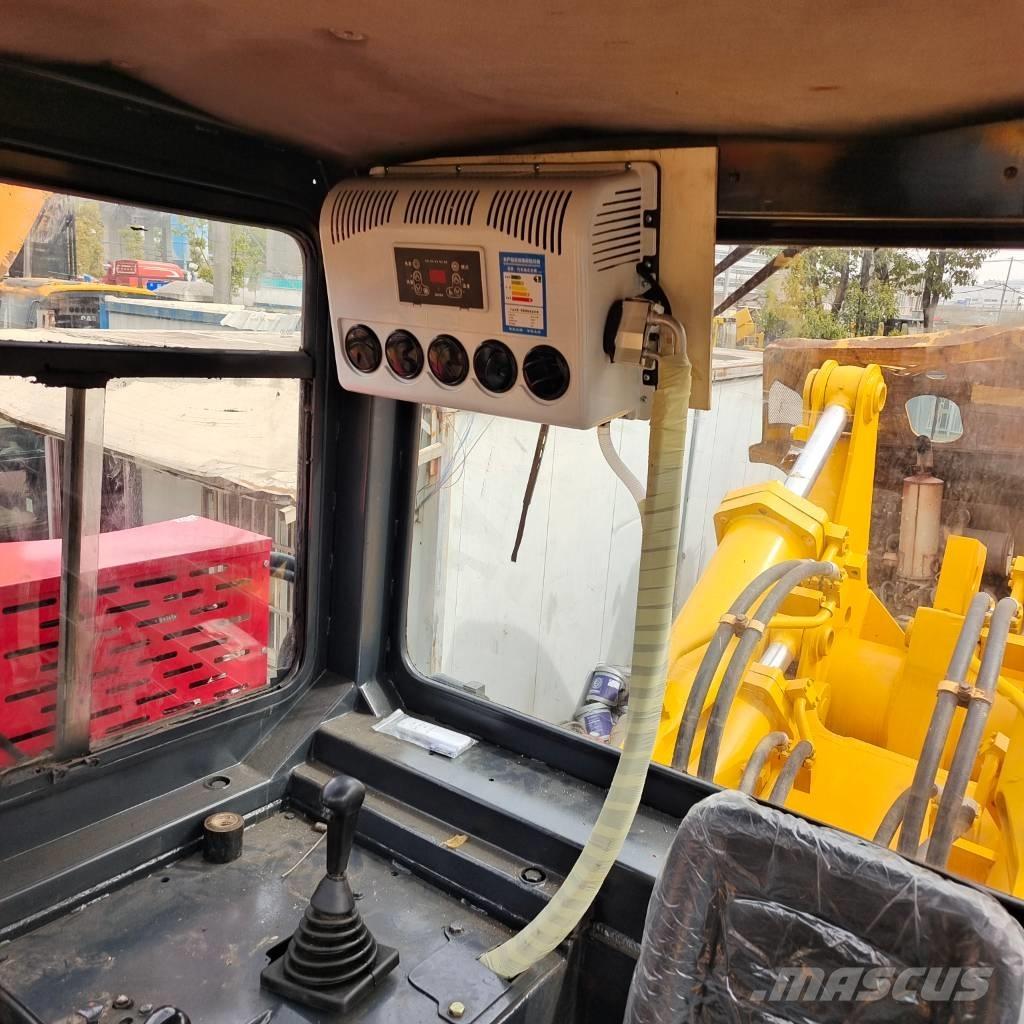 Shantui SD 32 Гусеничні бульдозери