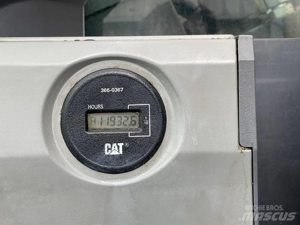 CAT 329E L Гусеничні екскаватори