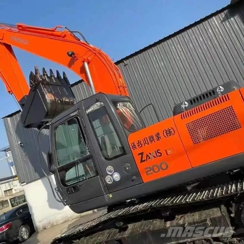 Hitachi ZX 200 Гусеничні екскаватори