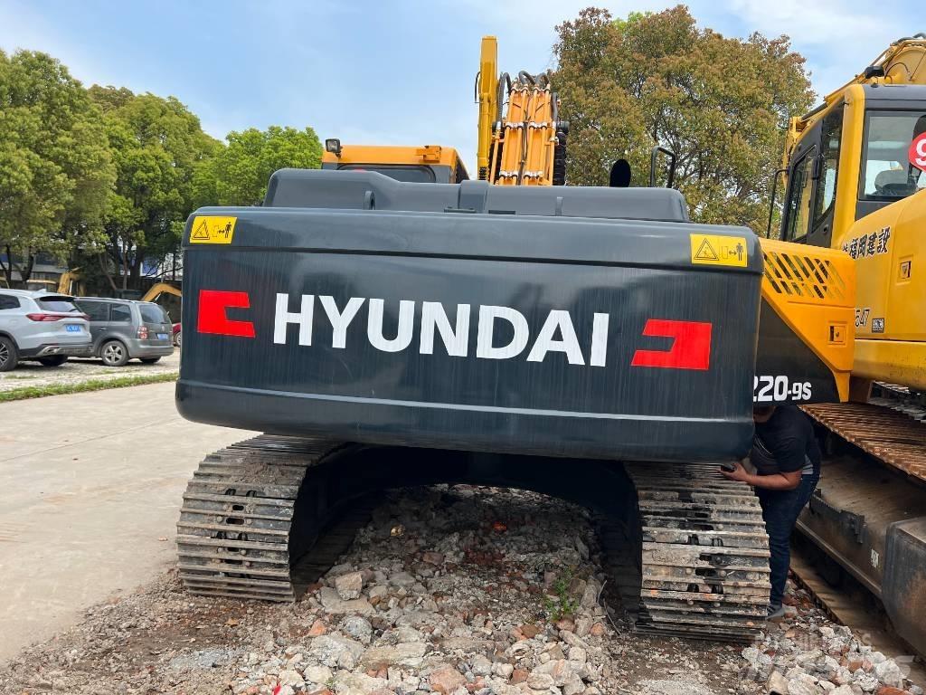 Hyundai 220LC-9S Гусеничні екскаватори