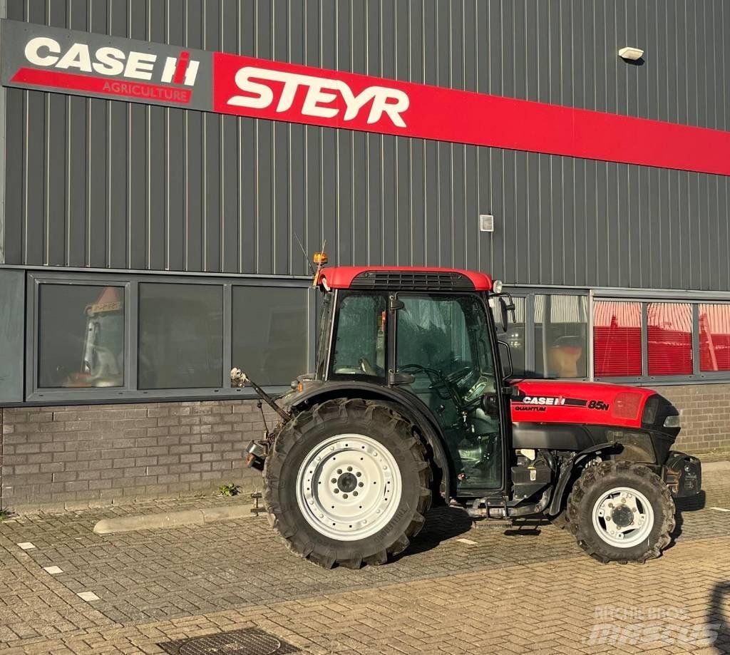 Case IH Quantum 85N Трактори