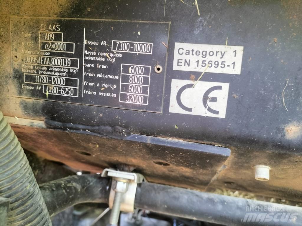CLAAS Axion 810 CIS Трактори