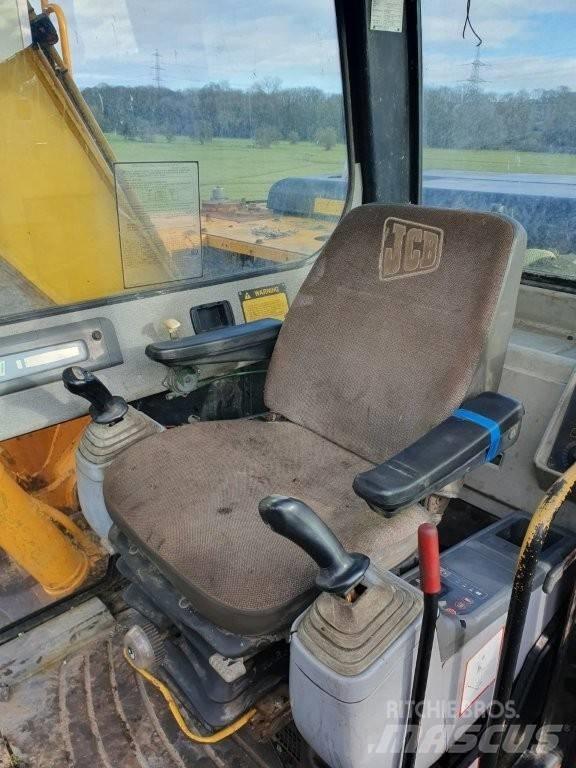 JCB JS 130 Гусеничні екскаватори