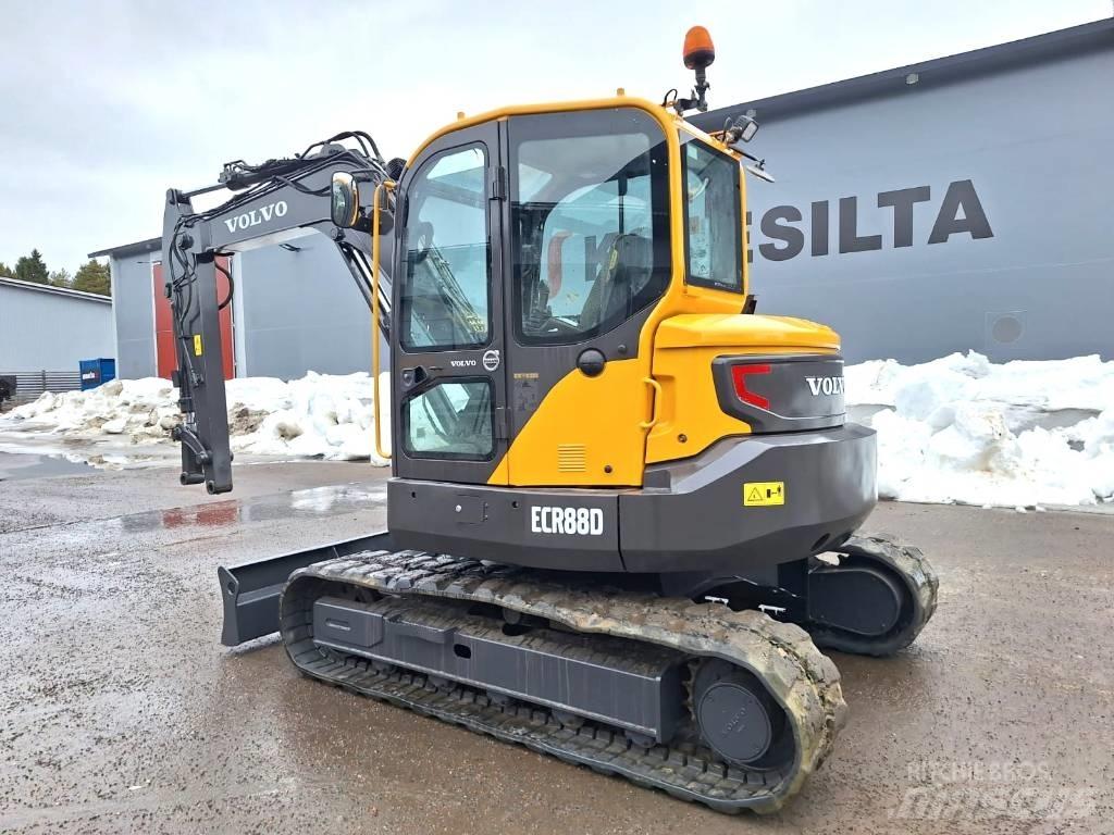 Volvo ECR88D Середні екскаватори 7т. - 12т.
