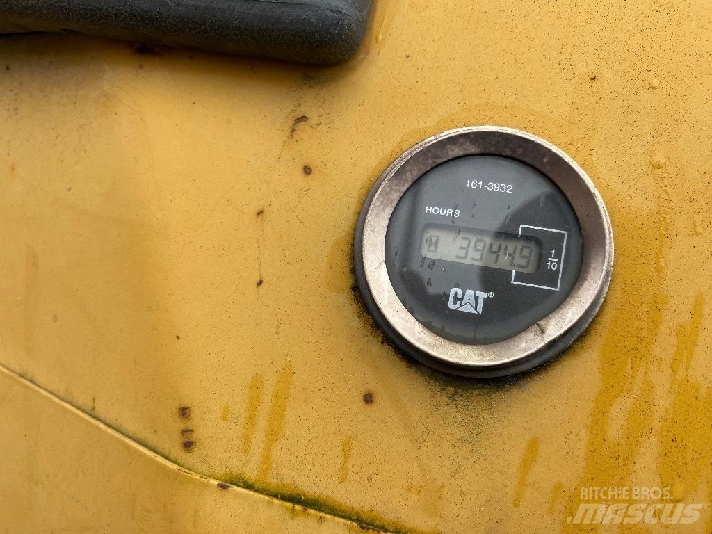 CAT D5G XL Гусеничні бульдозери