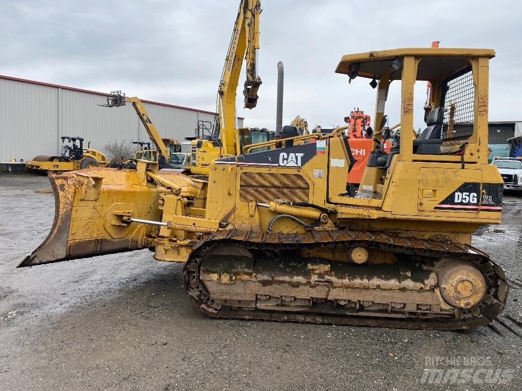 CAT D5G XL Гусеничні бульдозери