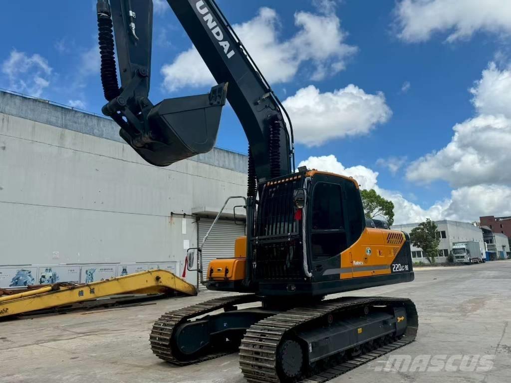 Hyundai R220LC-9S Гусеничні екскаватори
