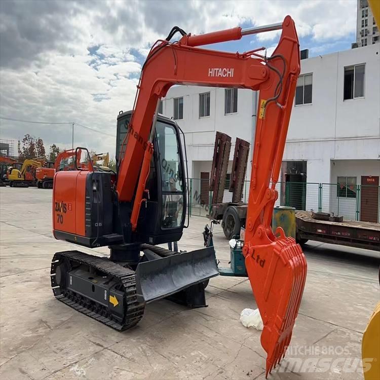 Hitachi zx70 Гусеничні екскаватори