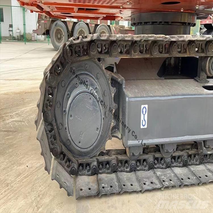 Hitachi zx70 Гусеничні екскаватори