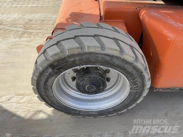 JLG E450AJ Колінчаті підйомники
