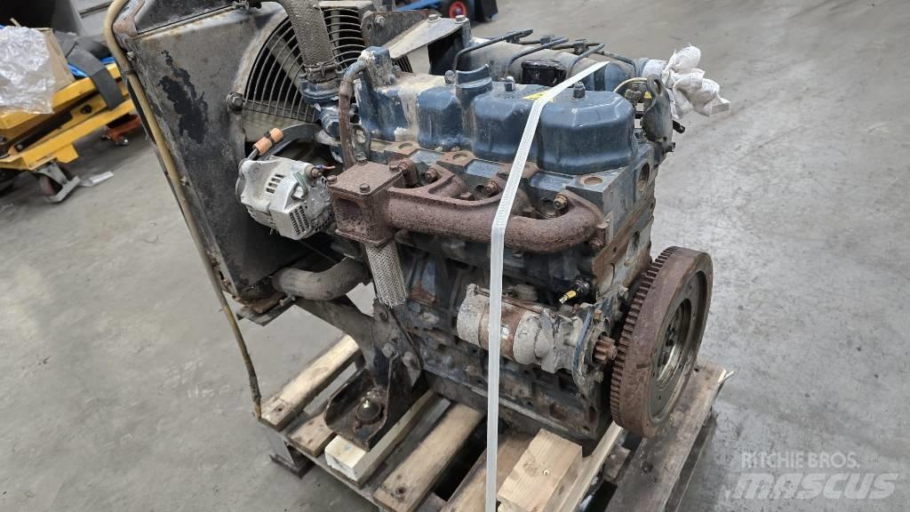 Kubota V 2203 E Двигуни