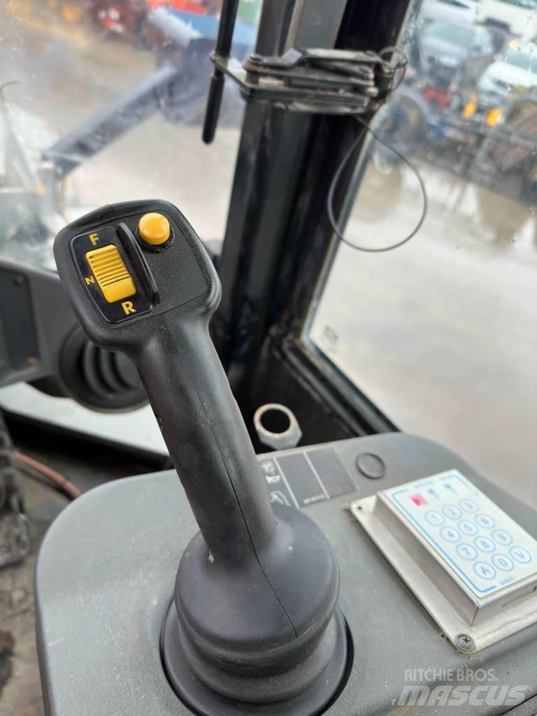 CAT 936H Фронтальні навантажувачі