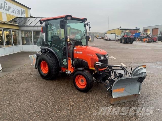 Kubota STW 37 Трактори