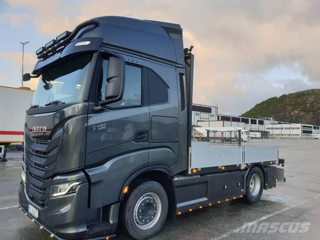Iveco S-WAY 420 Вантажівки / спеціальні