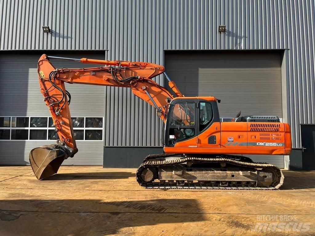 Doosan DX255LC-3 Гусеничні екскаватори
