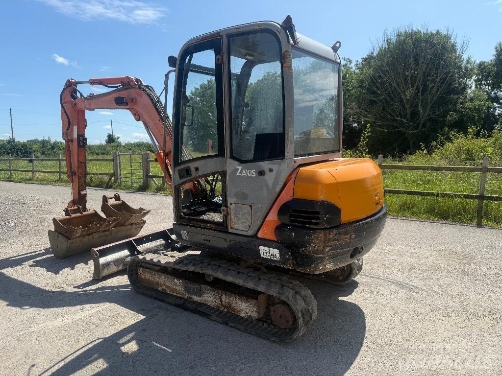 Hitachi ZX30 Міні-екскаватори < 7т