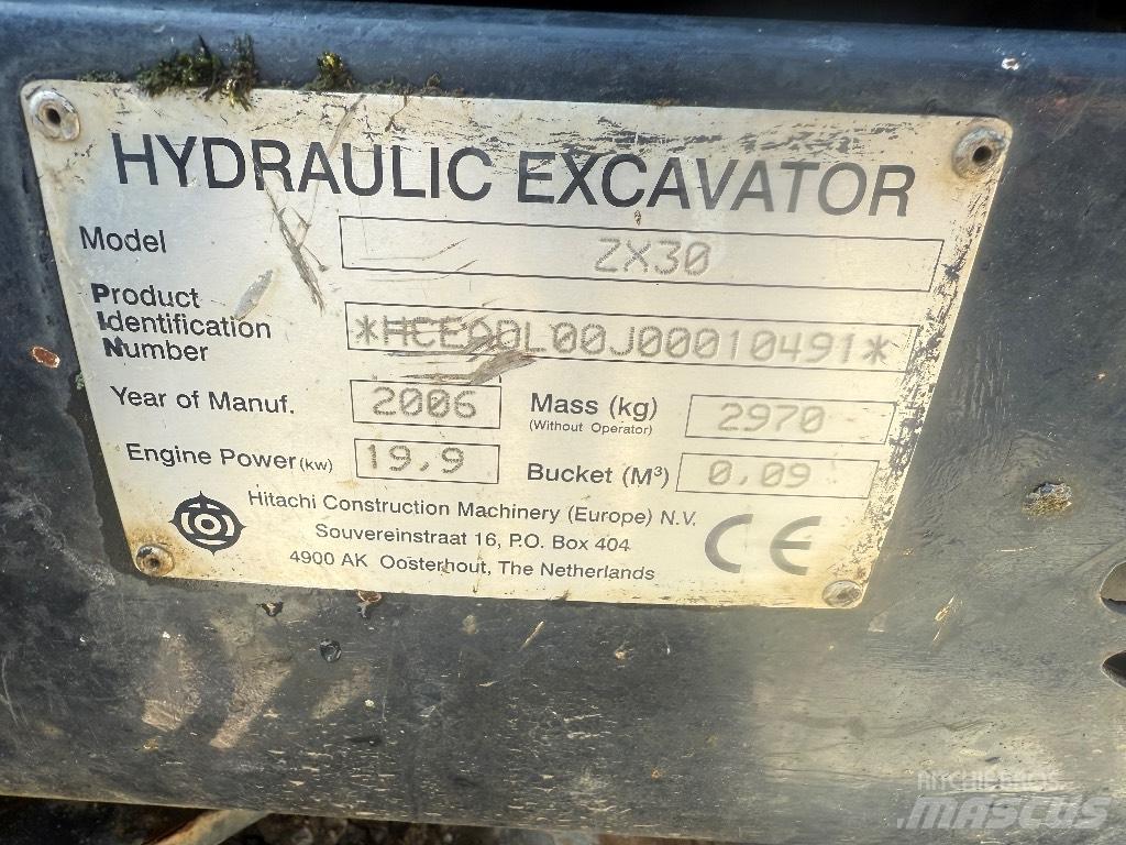 Hitachi ZX30 Міні-екскаватори < 7т