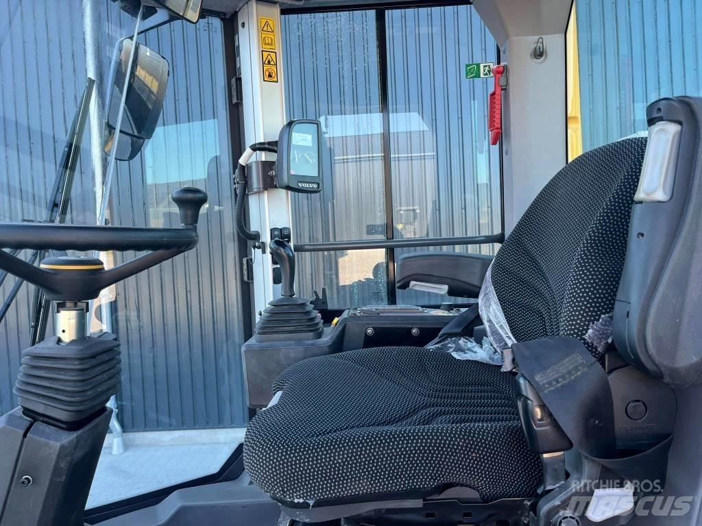 Volvo SD 75 B Грунтові котки