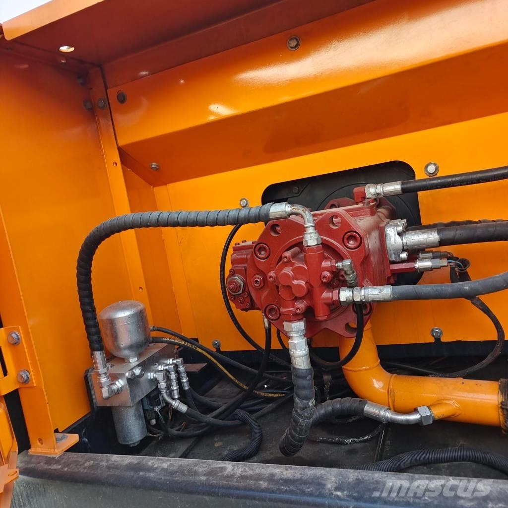 Hyundai 305LC-9T Гусеничні екскаватори