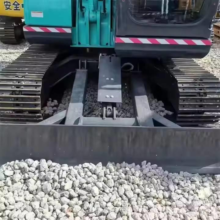 Kobelco SK200 Гусеничні екскаватори